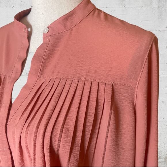 Abercrombie & Fitch Pleated Swing Blouse Size Medium - Picture 4 of 11